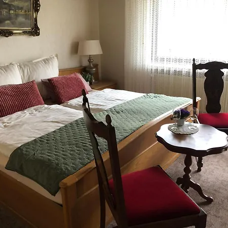 Pensjonat Haus Milaneva Klotten