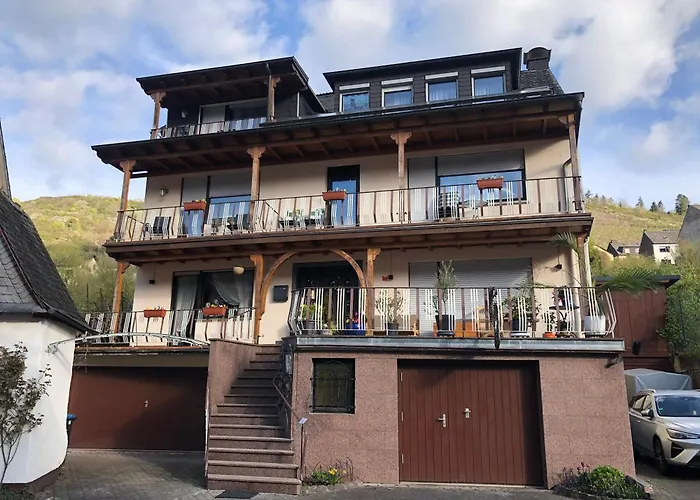 Konukevi Haus Milaneva Klotten