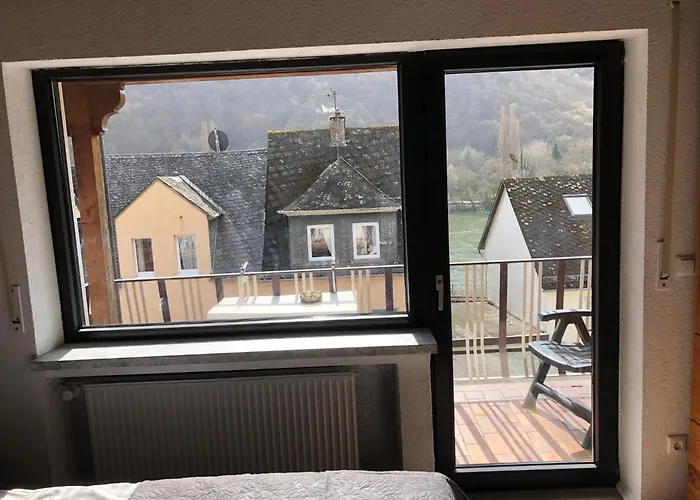 Konukevi Haus Milaneva Klotten